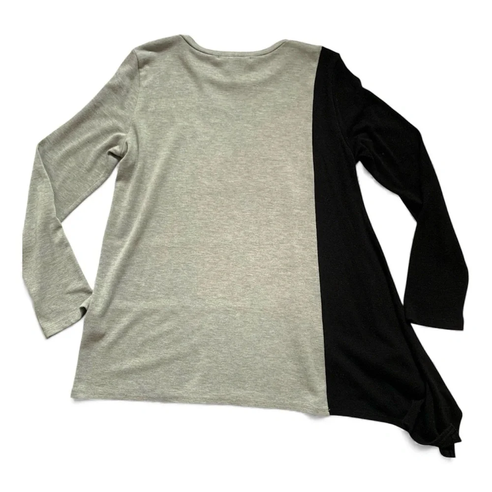 Karen by Karen Kane Gray Black Asymmetrical Minimalist Light Sweater Top